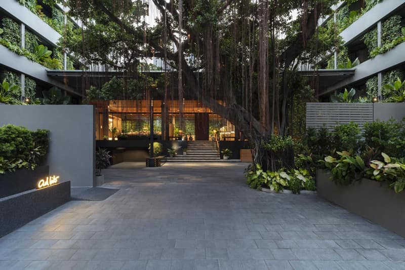 Ad Lib Hotel Bangkok — building