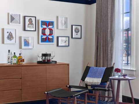 Hotel Revival Baltimore — hotel room