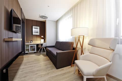 Occidental Praha — hotel room