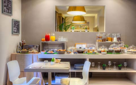 Hotel Ares Milano — dining