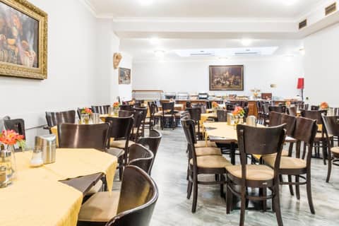 Hotel Bologna — dining