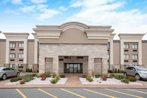 Wingate by Wyndham Detroit Metro Airport — photo 4