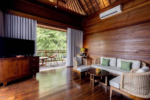 AnandaDara Ubud Resort & Spa — hotel room