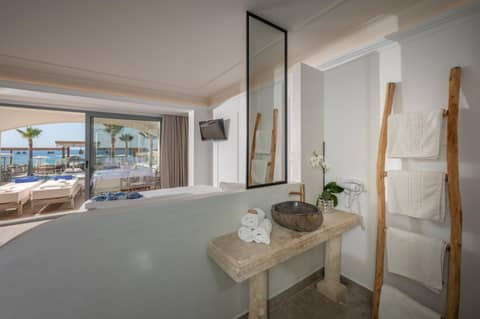 Parthenis Beach, Suites by the Sea — photo 3