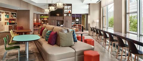 Home2 Suites By Hilton Chicago McCormick Place — lounge