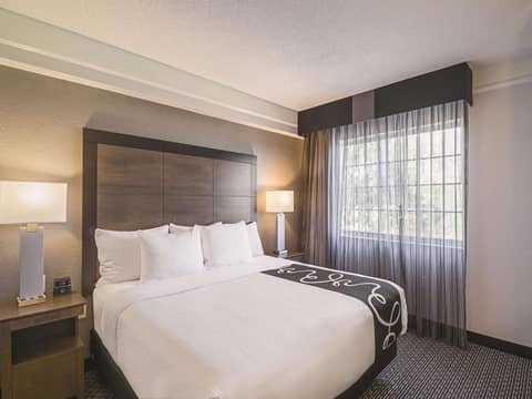 La Quinta Inn & Suites by Wyndham Austin Near The Domain — photo 5