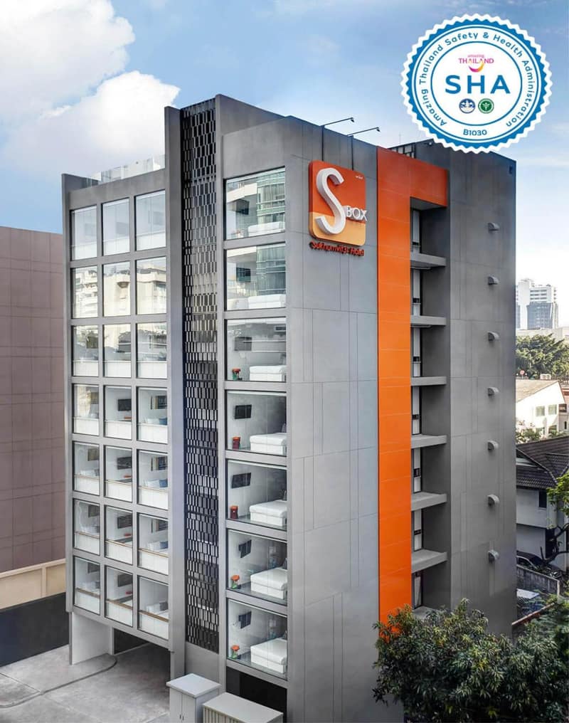 S Box Sukhumvit Hotel — building