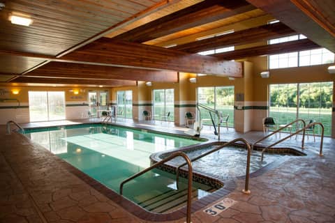 Country Inn & Suites by Radisson, Milwaukee Airport, WI — photo 4