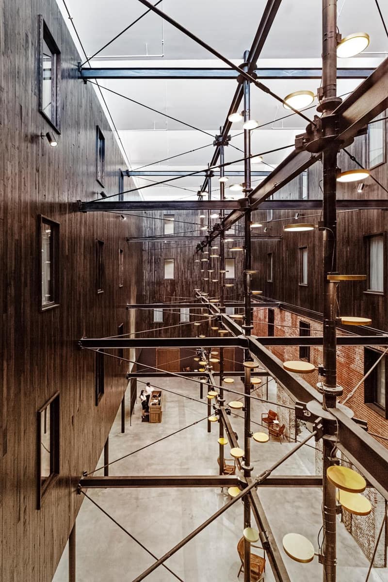 Crossroads Hotel — building