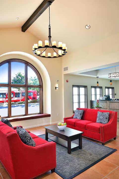 Lamplighter Inn & Suites at SDSU — recepcion & lobby