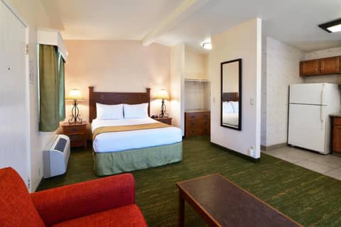Lamplighter Inn & Suites at SDSU — photo 4