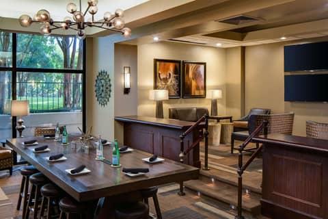 Embassy Suites by Hilton Dallas-Love Field — photo 2