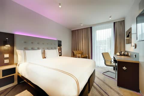 Premier Inn Hamburg City Klostertor — photo 3