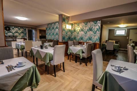 Garni Hotel Rödelheimer Hof — dining