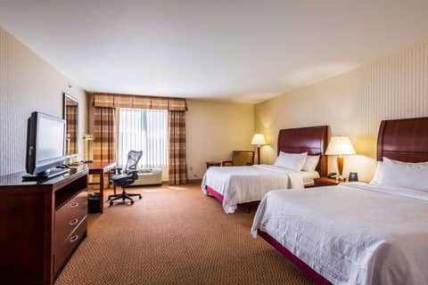 Hilton Garden Inn Milwaukee Northwest Conference Center — photo 4