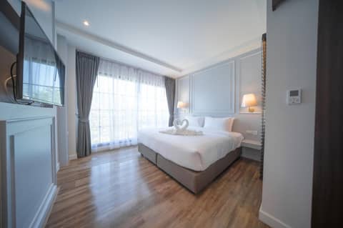 The Wing Boutique Hotel — hotel room