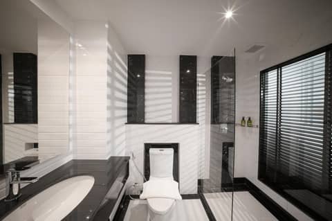 The Wing Boutique Hotel — bathroom