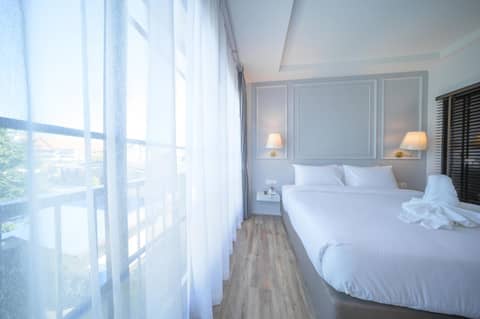 The Wing Boutique Hotel — hotel room