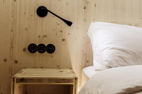 Zero Box Lodge Porto — bedroom