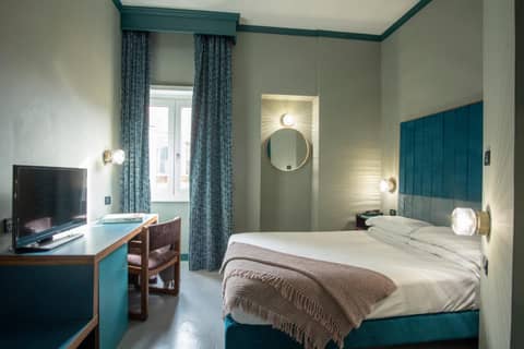 Hotel Milani — hotel room