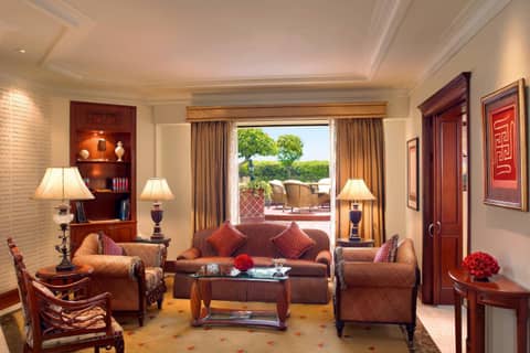 ITC Maurya a Luxury Collection Hotel New Delhi — lounge