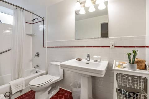 Parker Guest House — photo 9