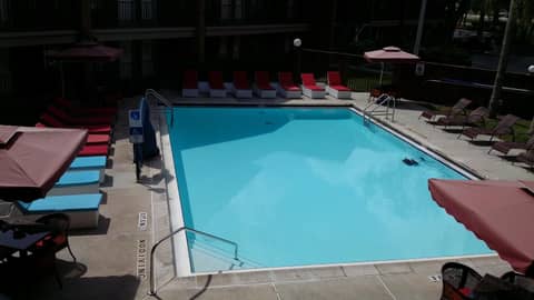 Ramada by Wyndham Temple Terrace/Tampa North — photo 9