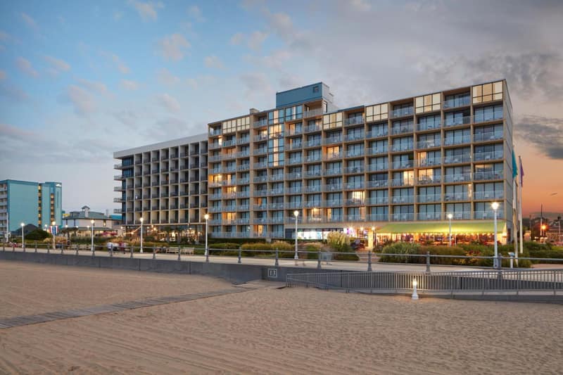 Four Points by Sheraton Virginia Beach Oceanfront — building