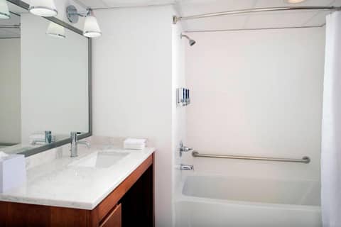 Four Points by Sheraton Virginia Beach Oceanfront — photo 6