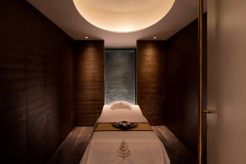 Four Seasons Hotel London at Tower Bridge — spa