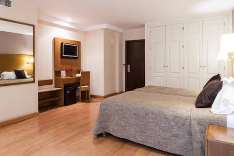 Hotel Don Paco — hotel room