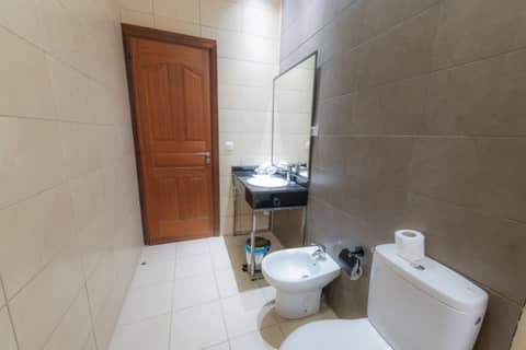 Olympic Inn Casablanca — bathroom