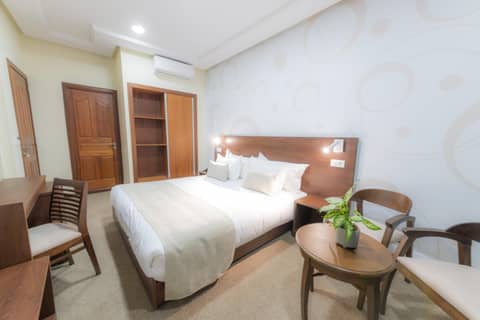 Olympic Inn Casablanca — hotel room