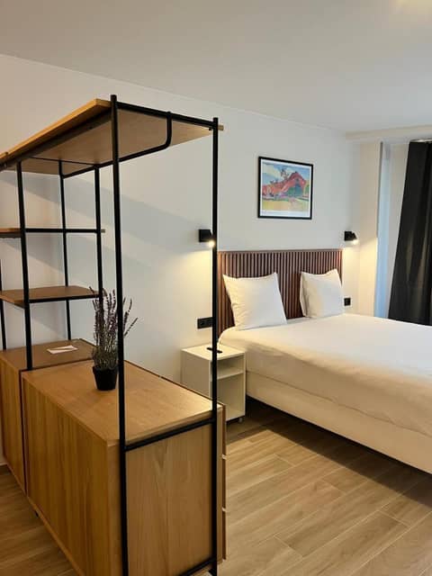 B-aparthotel Montgomery — hotel room