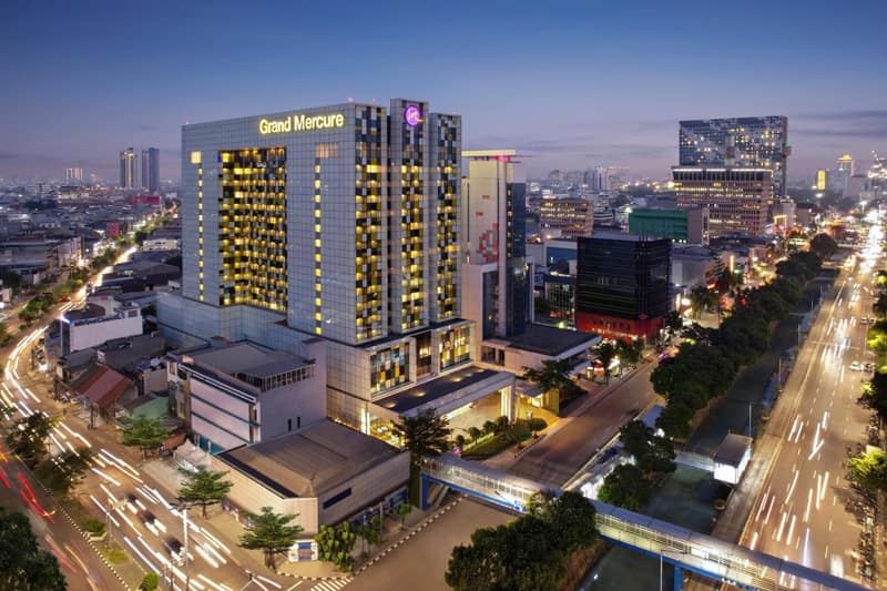 Grand Mercure Jakarta Harmoni — building