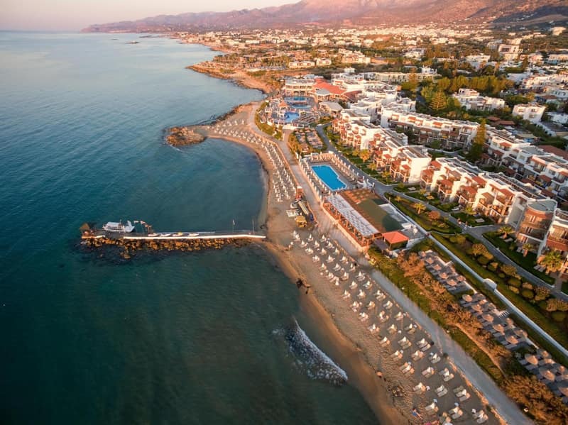 Alexander Beach Hotel & Village Resort — building