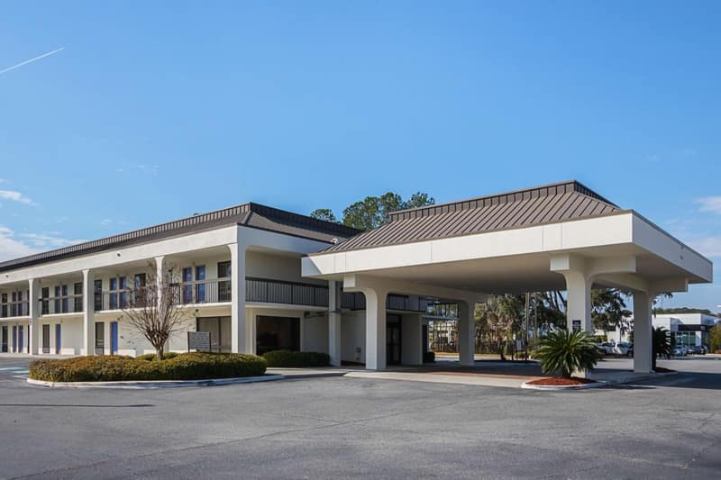 Motel 6-Savannah, GA - Midtown — building