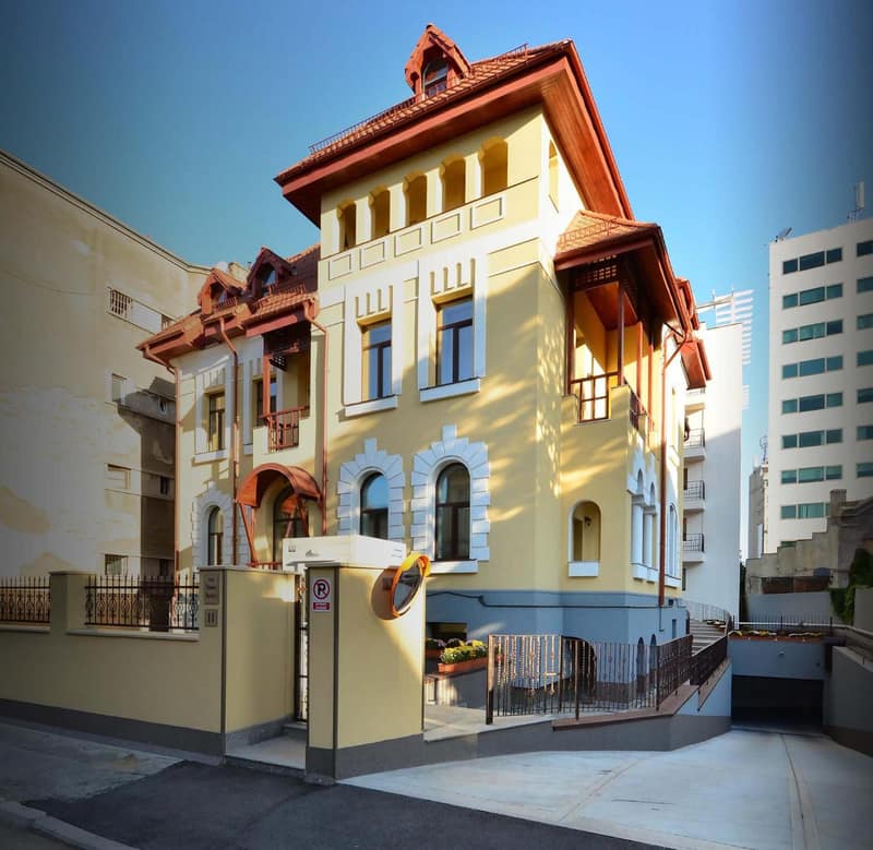 AMADEUS RESIDENCE — building