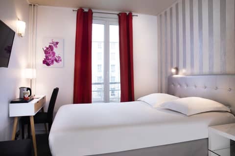 Hôtel Soft — hotel room