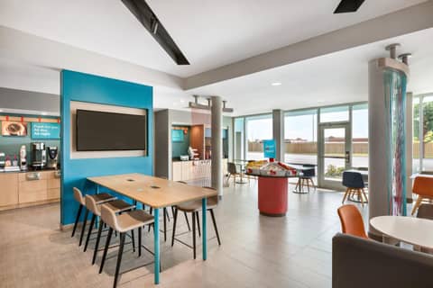 avid hotel - Ft Lauderdale Airport - Cruise by IHG — photo 8