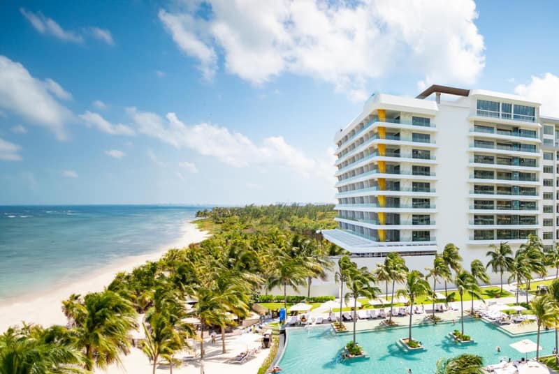 Hotel Mousai Cancun Ocean Front Adults Only - All Inclusive — building