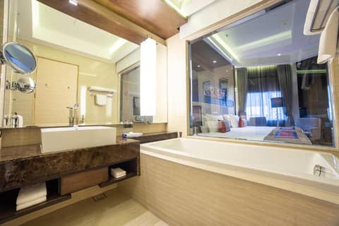 Graceland Bangkok by Grace Hotel — photo 7