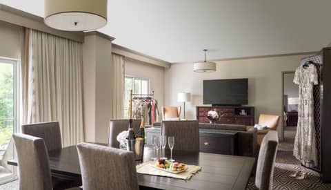 Signia by Hilton La Cantera Resort & Spa — hotel room