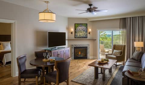 Signia by Hilton La Cantera Resort & Spa — hotel room