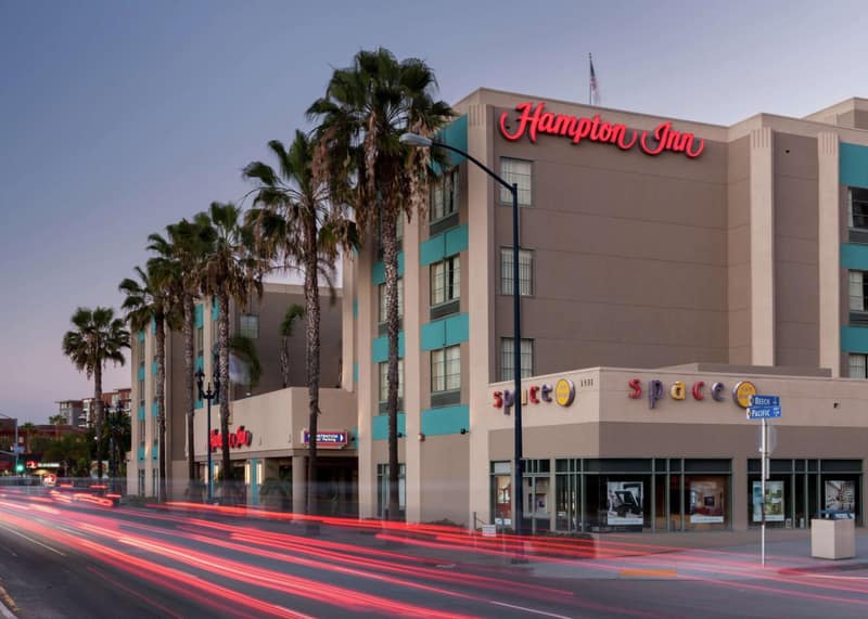 Hampton Inn San Diego Downtown — building
