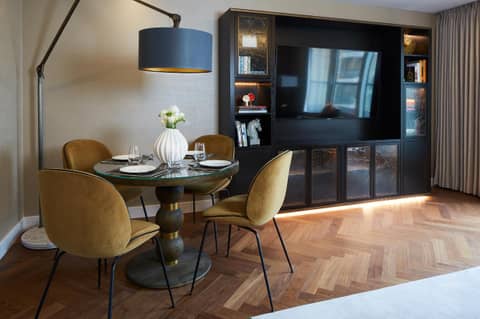 Cheval Gloucester Park at Kensington — living room