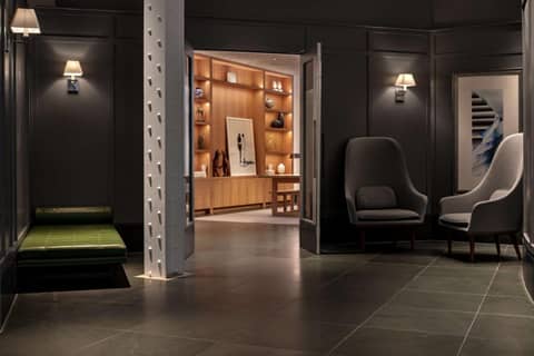 Radisson Blu Hotel, London Bloomsbury — hotel reception