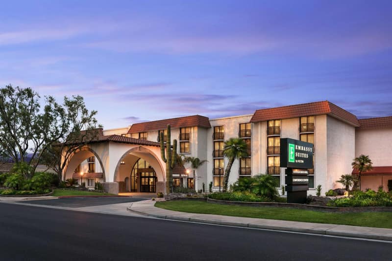 Embassy Suites by Hilton Scottsdale Resort — building