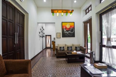 Jambuluwuk Heritage Menteng Suites — recepcion & lobby