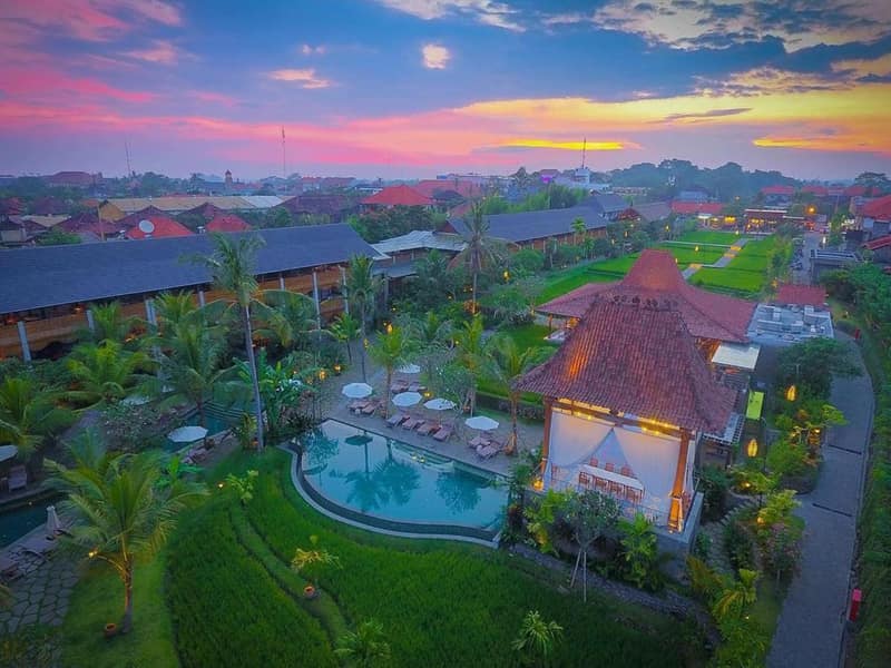 Alaya Resort Ubud — building